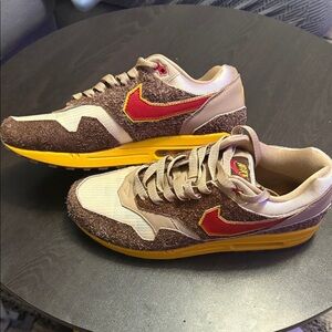 Men’s size 13 air max 1 poly “Donkey Kong”